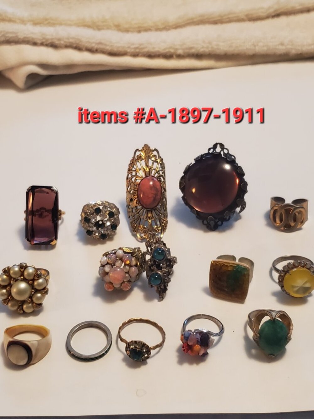 15 Rings, items# A 1897 -1911,  wt. 193 grams.